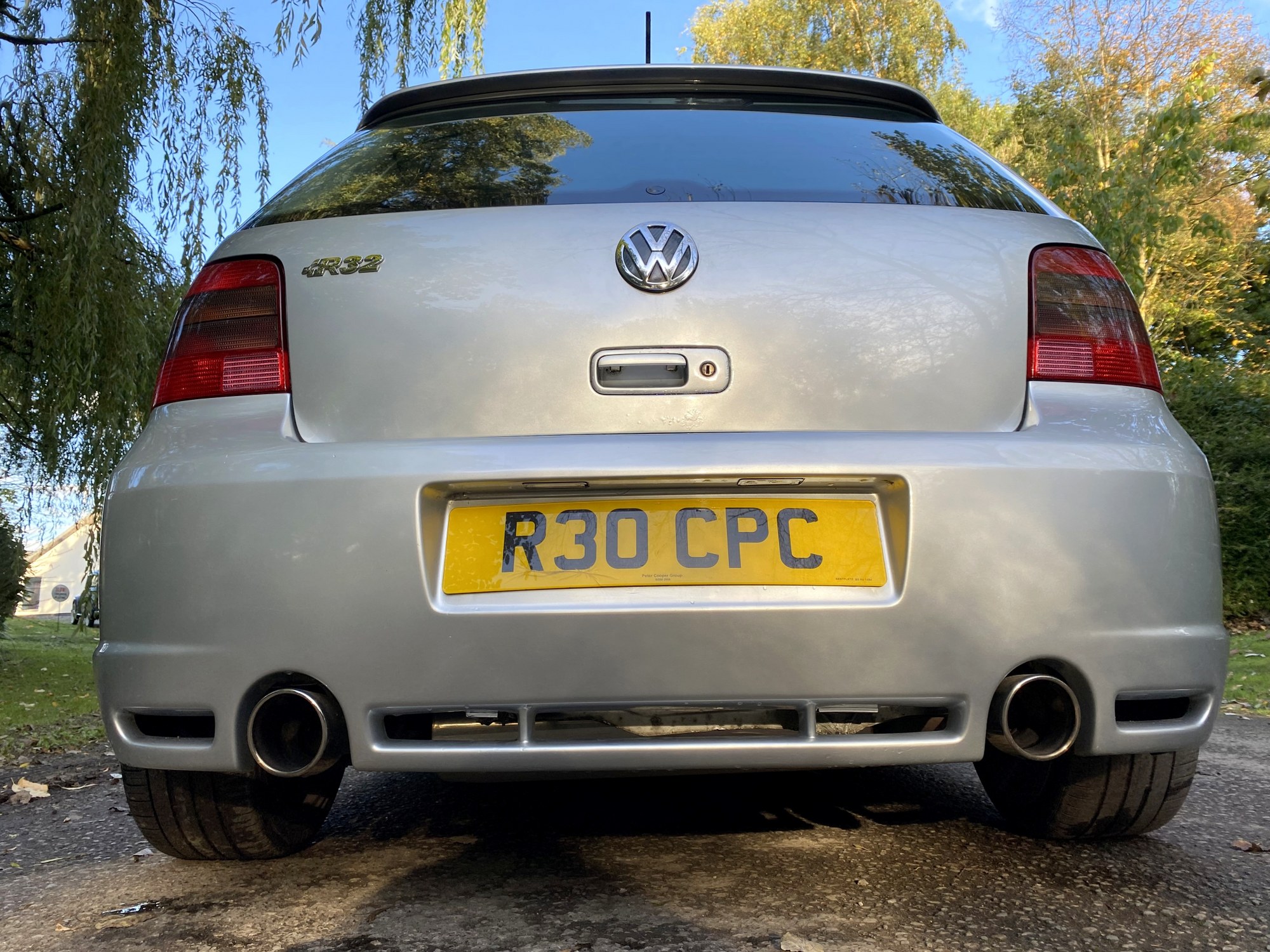 Lot 38 - 2003 Volkswagen Golf R32