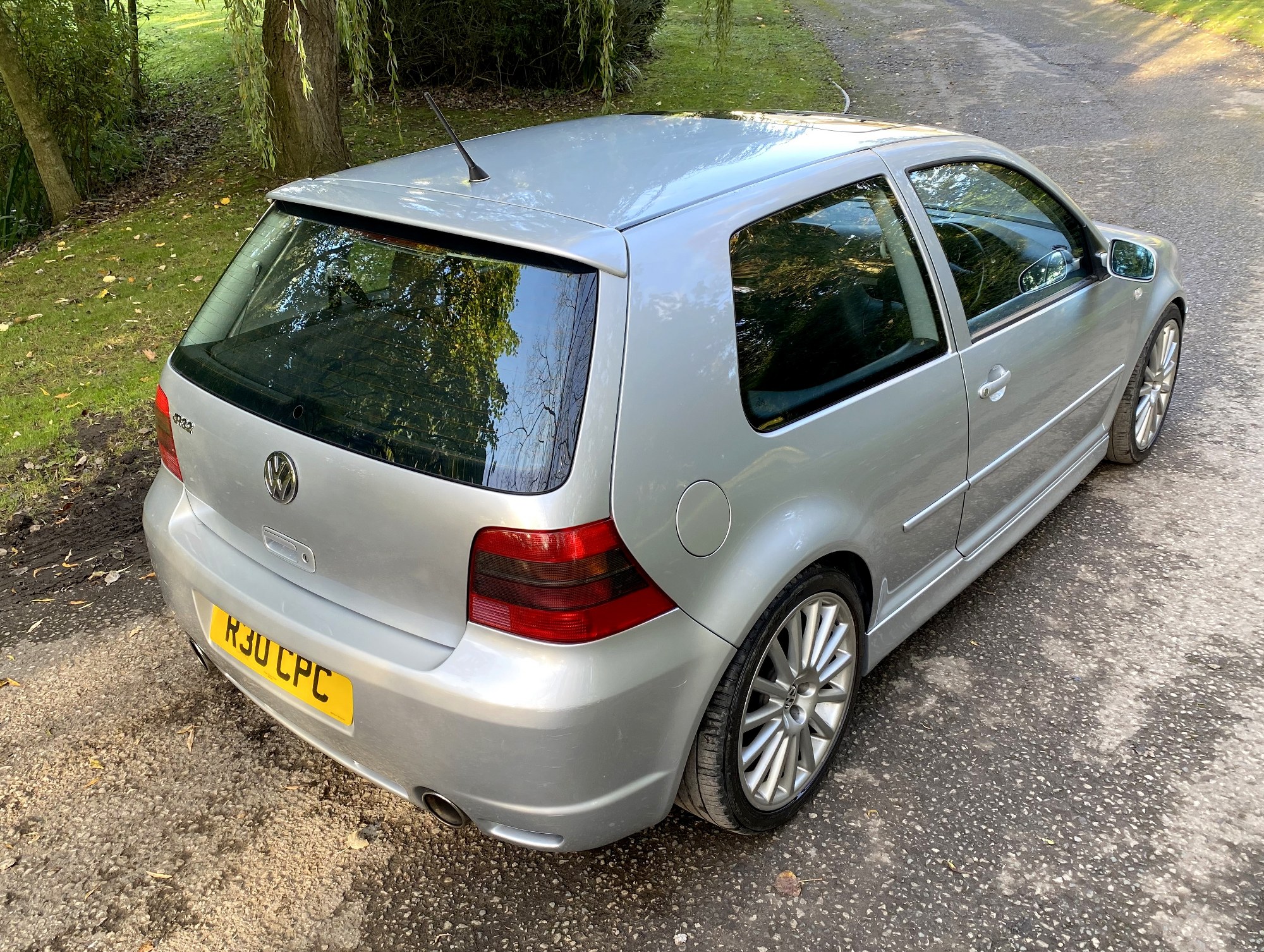 Lot 38 - 2003 Volkswagen Golf R32