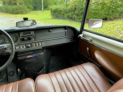 Lot 34 - 1971 Citroën DS21