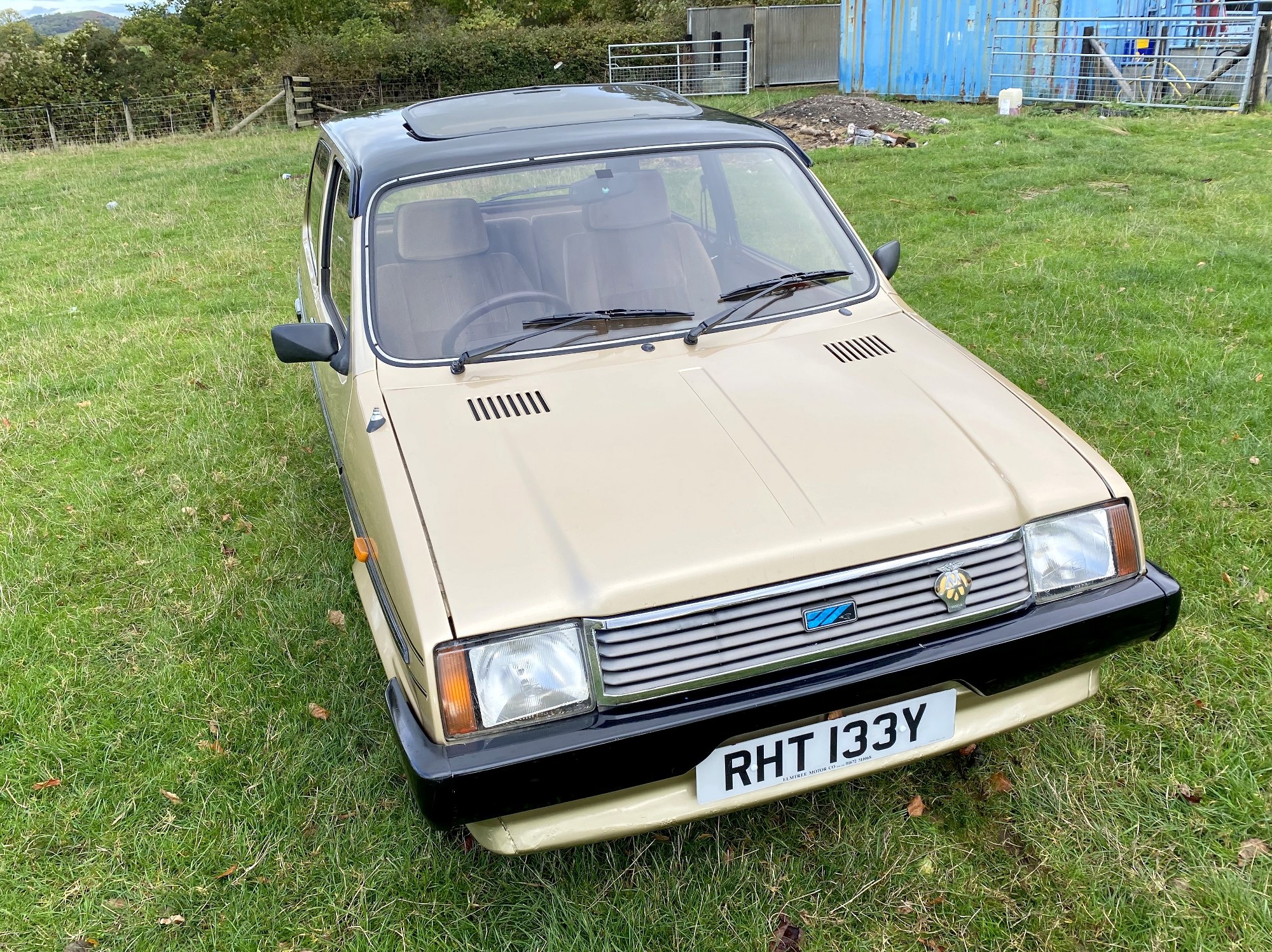 Lot 49 - 1983 Austin Metro Vanden Plas