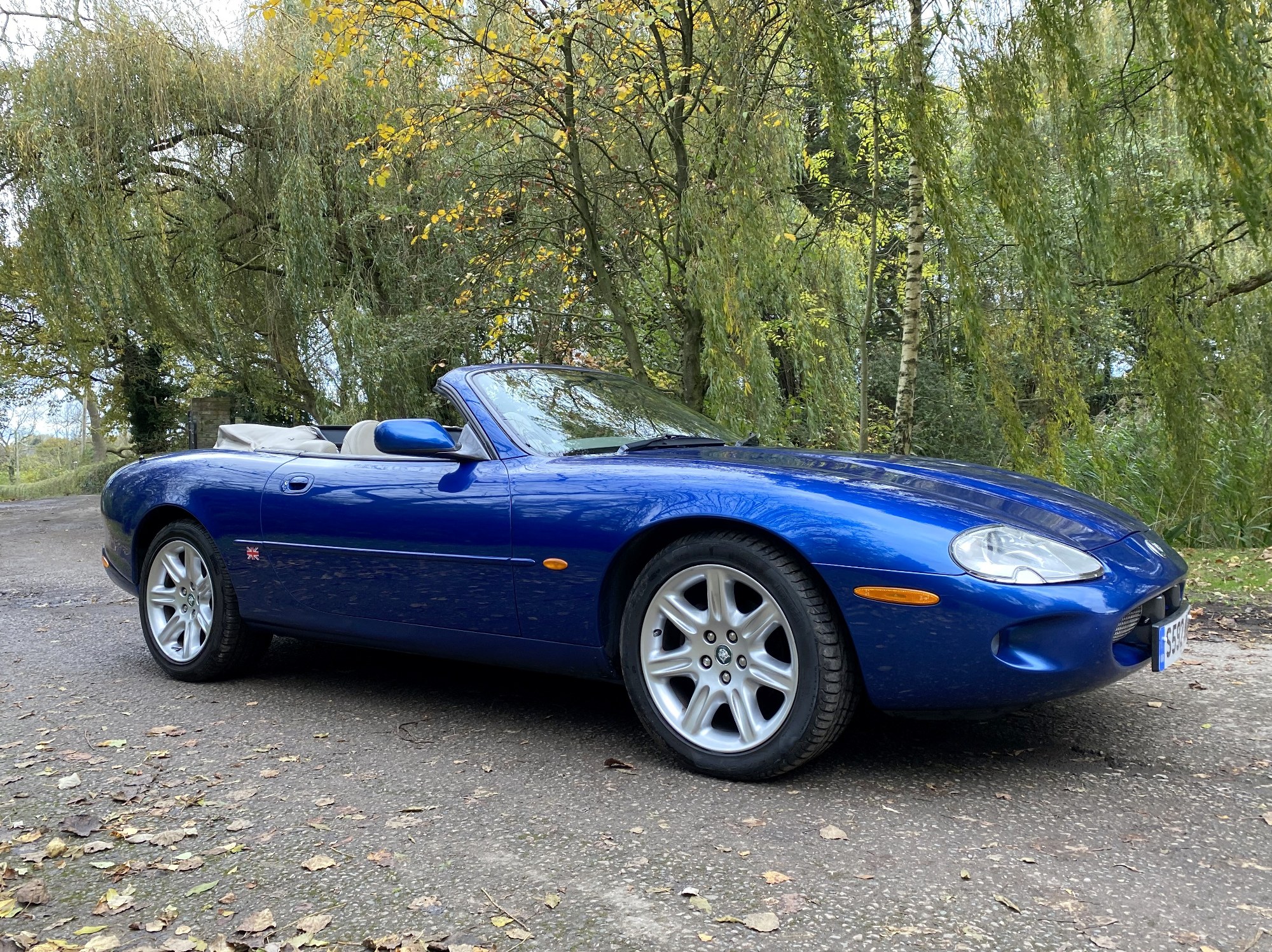 Lot 20 1998 Jaguar XK8 Convertible lot-20-1998-jaguar-xk8-convertible