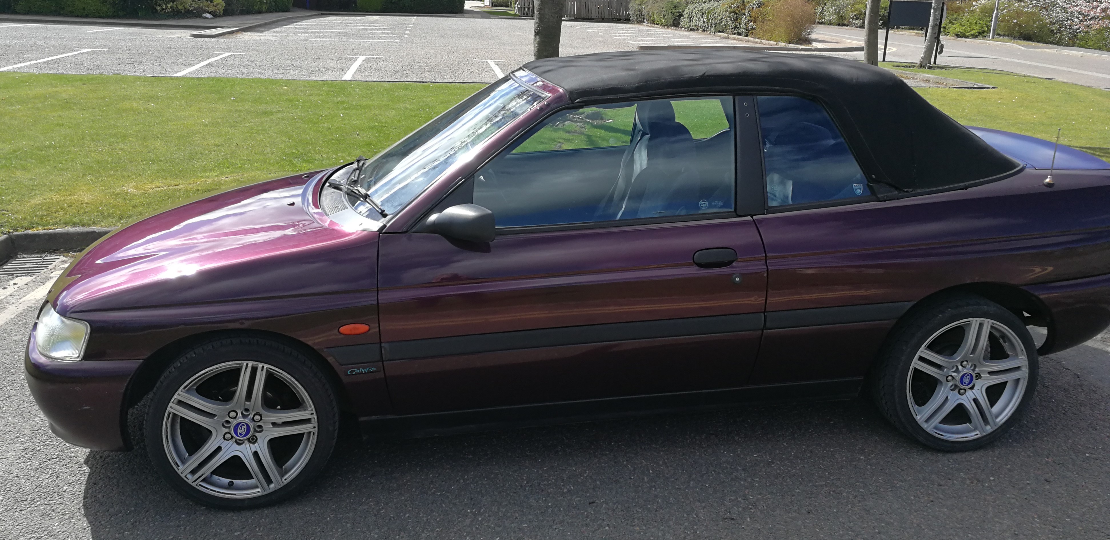 Lot 92 1997 Ford Escort Calypso Cabriolet