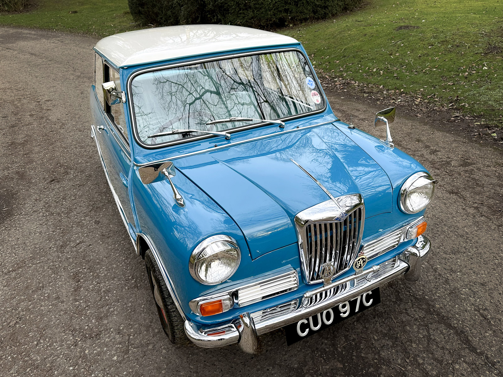 Black Riley Elf Lot 30 - 1965 Riley Elf MKII