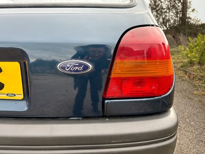 Lot 4 - 1995 Ford Fiesta Quartz