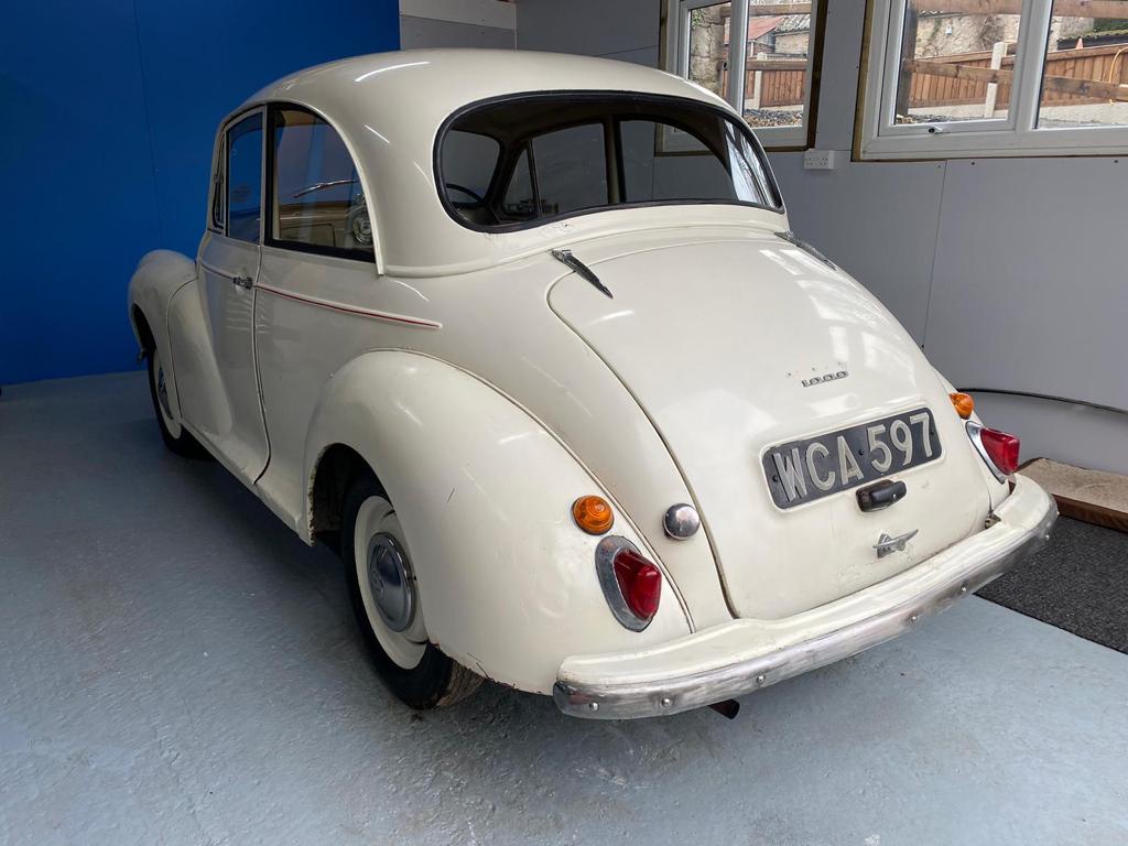 Lot 57 - 1960 Morris Minor 1000 Two-Door