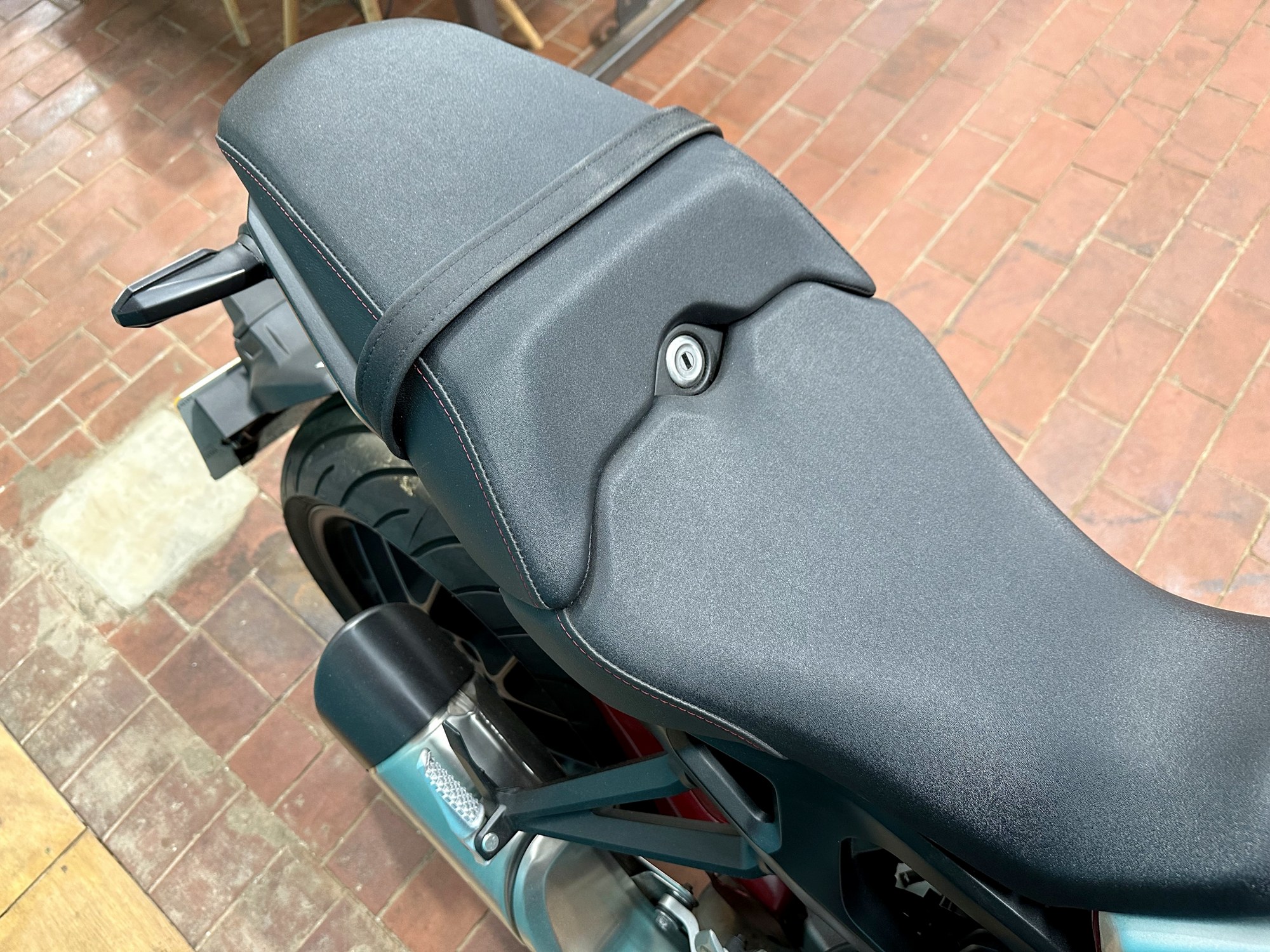 Hornet 750 Pellicola Protettiva Antigraffio Per Cruscotto Honda CB750 Hornet 2023 - Kit 2 Pezzi Antiriflesso Accessori Honda Hornet 750 - Foto 5