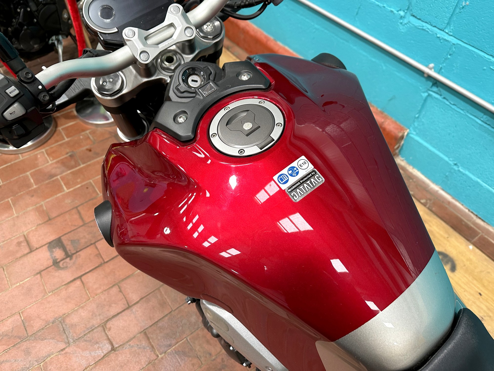 Hornet 750 Pellicola Protettiva Antigraffio Per Cruscotto Honda CB750 Hornet 2023 - Kit 2 Pezzi Antiriflesso Accessori Honda Hornet 750 - Foto 7