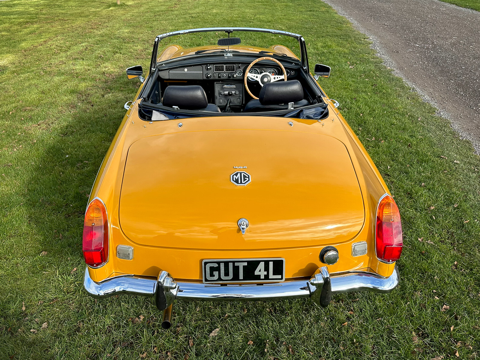 Lot 35 - 1973 MGB Roadster